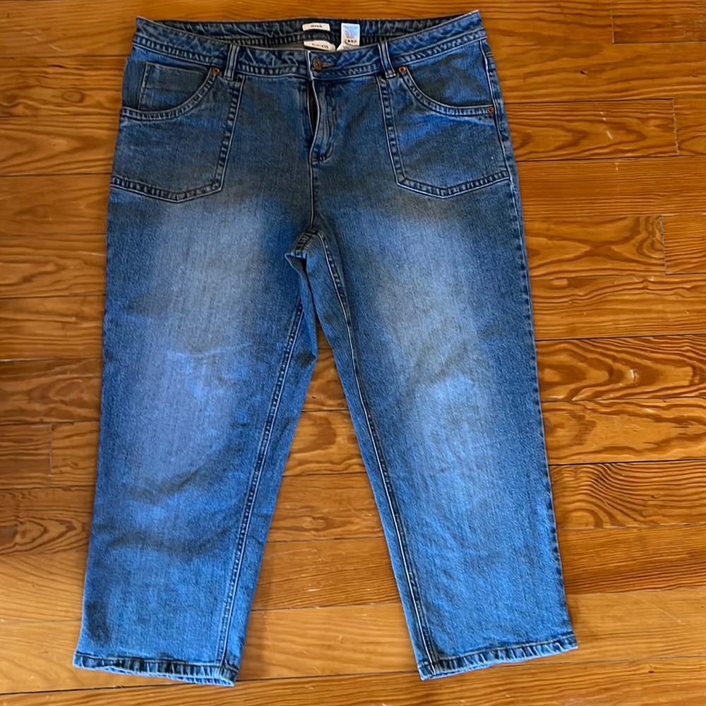 Liz & co. stretch capri jeans. Size 14.